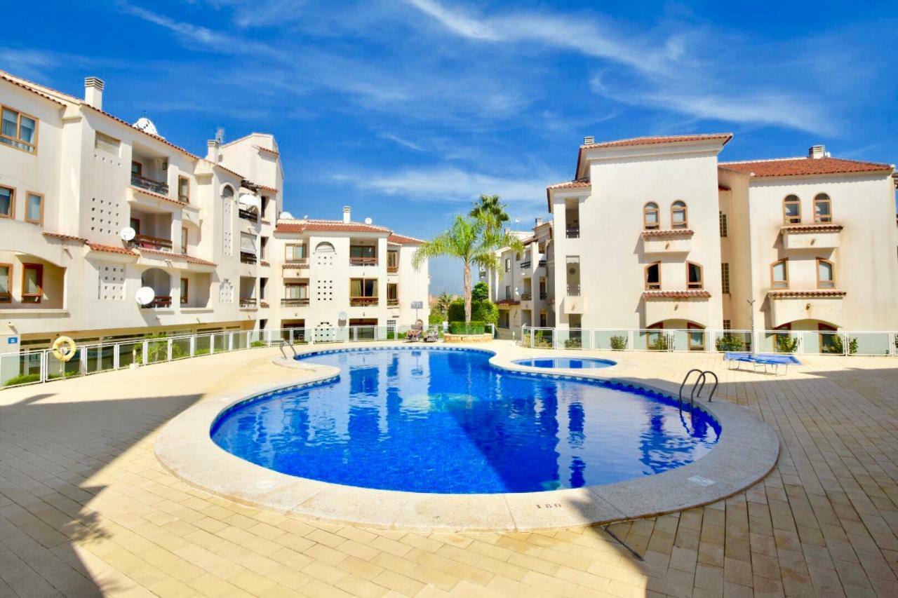 אלביר Renteando Albir Apartments מראה חיצוני תמונה